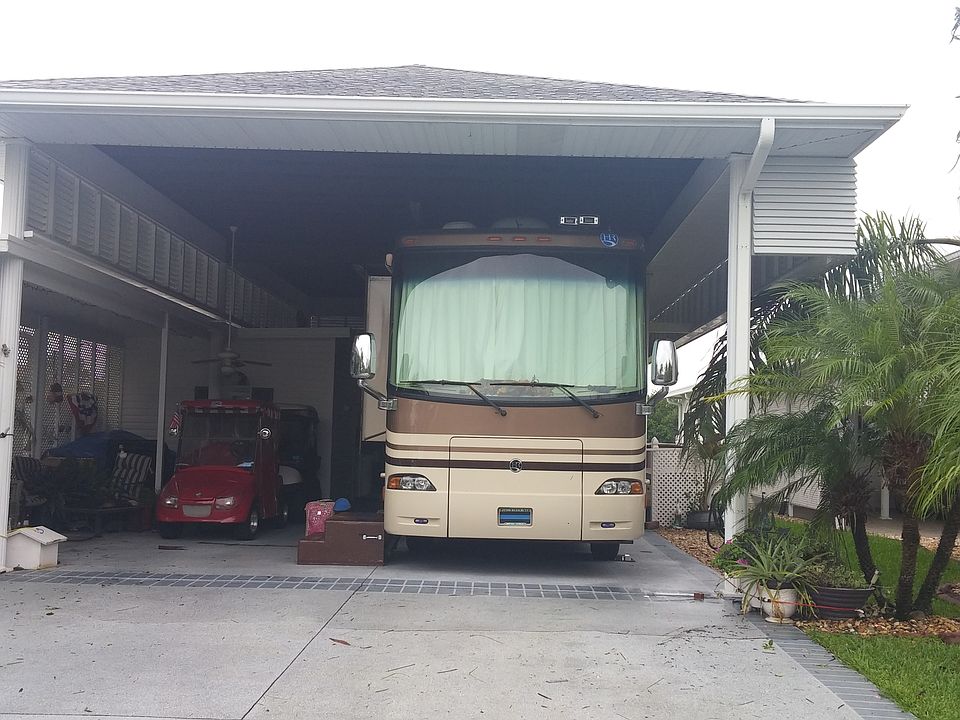 1st image of 836 Plantation Dr