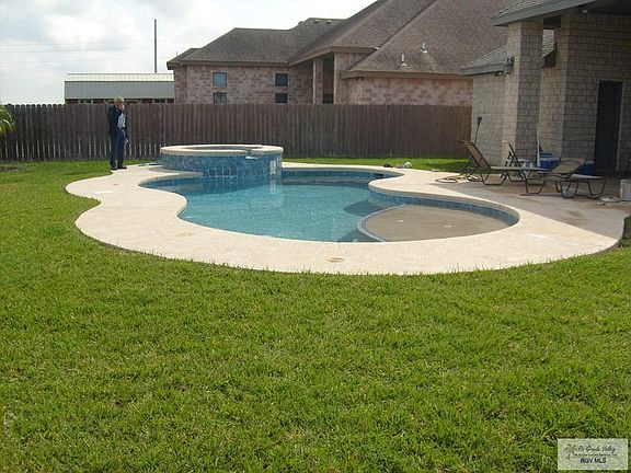 5th image of 145 Alvarez Ct