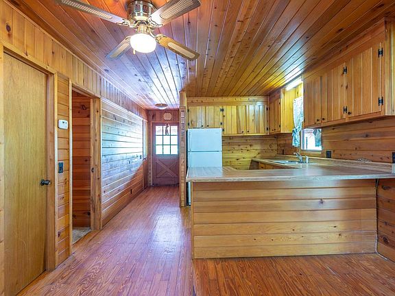 5th image of 346 Cypress Cir