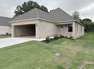 236 Wolf Den Ln, Jonesboro, AR 72405