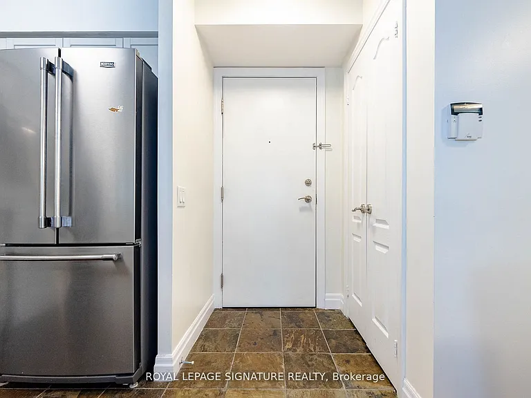21 Hillcrest Ave #209 — Photo 15