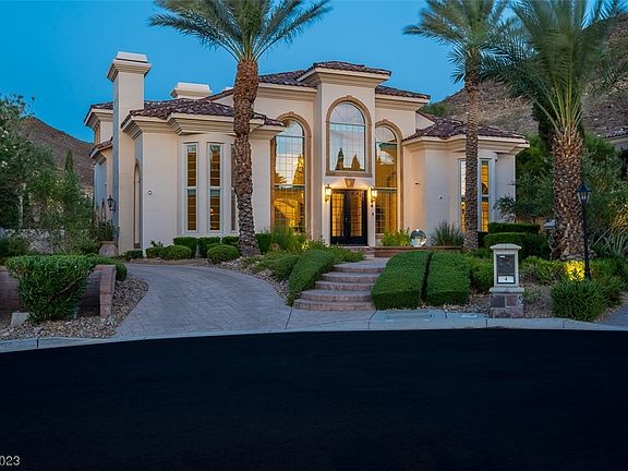 3rd image of 4 Grand Anacapri Dr