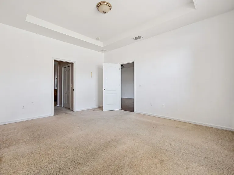 7055 Heatherbrook Dr — Photo 36