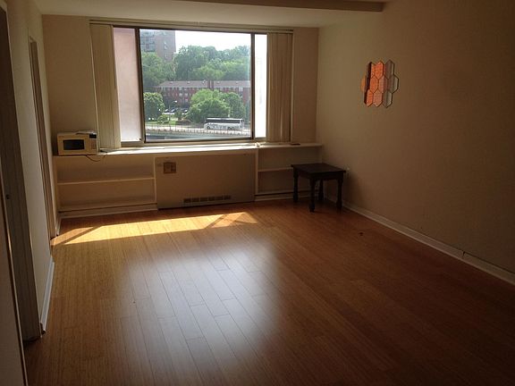 2nd image of 1111 Arlington Blvd APT 813