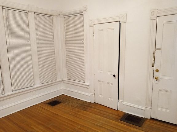 Living Room / Bedroom