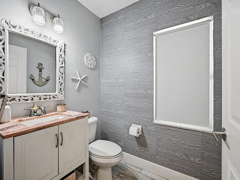 15073 Oak Chase Ct — Photo 16