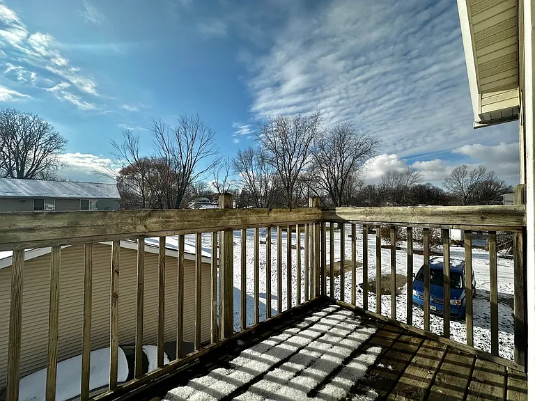 1152 Stuart St — Photo 3