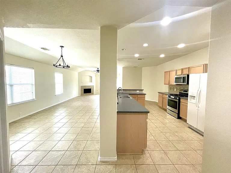 5811 La Crema — Photo 3