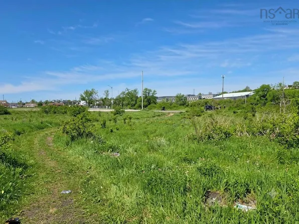 217 Franklyn St #214, Sydney, NS B1M 1A6