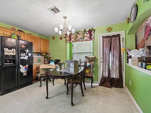 4th image of 1116 Teapot Dr