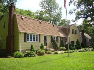 1 Sherwood Rd, Auburn, MA 01501