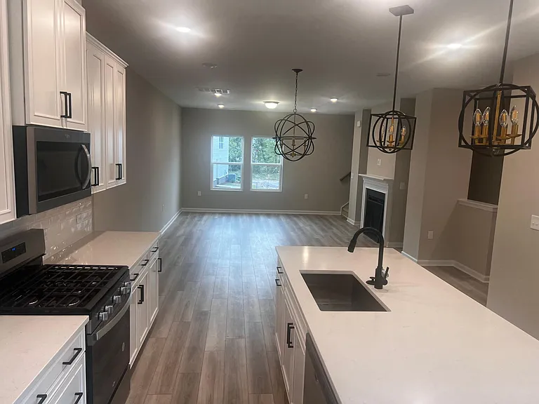 744 Firebrick Dr — Photo 3