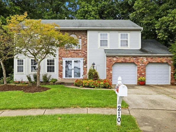 210 Trail Ct W, Cranberry Township, PA 16066