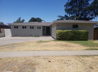 2925 E Ashcroft Ave, Fresno, CA 93726