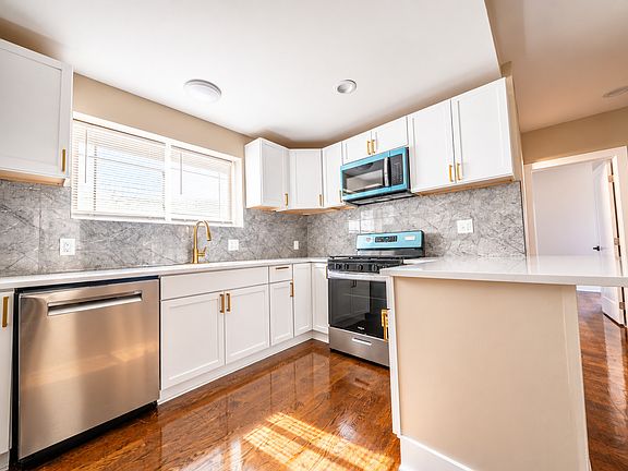 4th image of 2628 S 59th Ave
