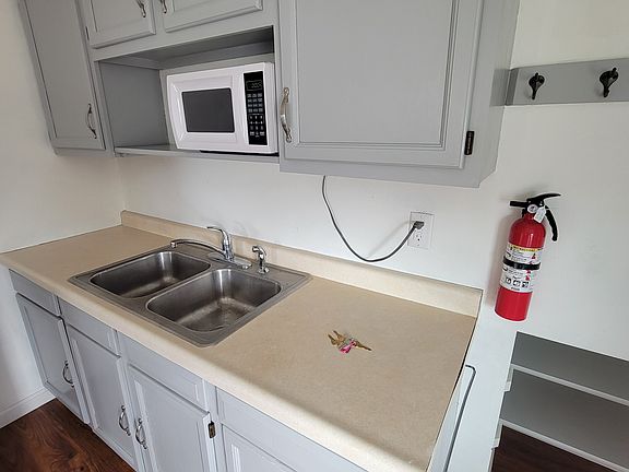 3rd image of 318 Sterling Ave #2