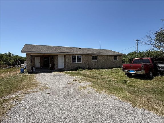 3rd image of 2122 Gulf City Rd