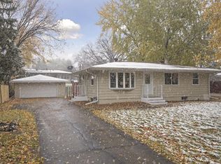 1001 Hathaway Ln NE, Fridley, MN 55432