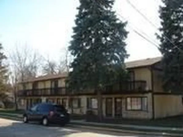 422 Lincoln Ave APT C, Fox River Grove, IL 60021