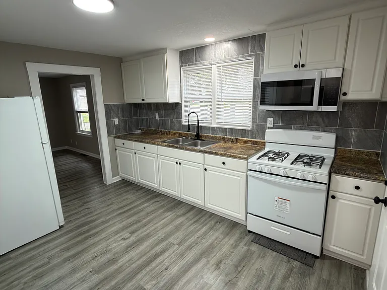 1412 N Harris Ave — Photo 24