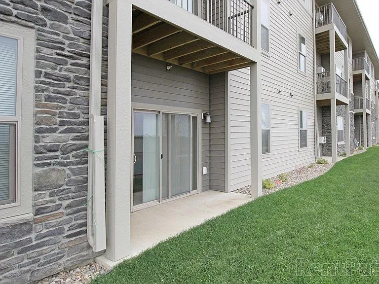 Brookledge Apartments — Photo 7