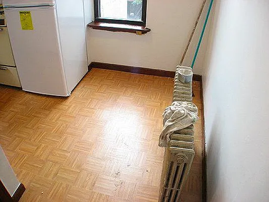 Rented by Glasser Realty LLC | media 11