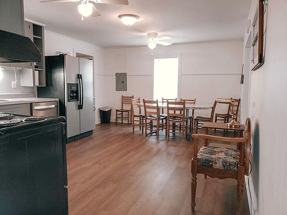Singing River Cottage Fully Equipped Kitchen