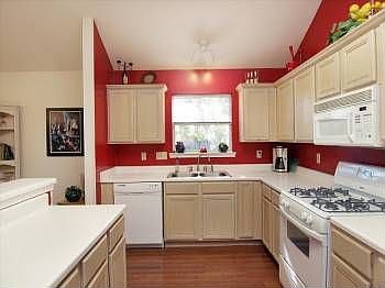 5th image of 1309 River Oak Dr