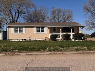 303 Hamilton St, Phillips, NE 68865