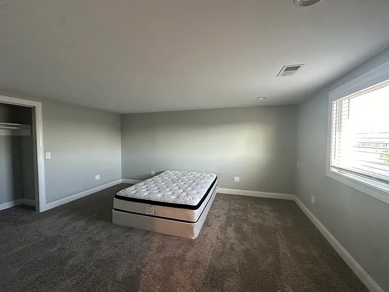 1026-1028 N Main St #C — Photo 7