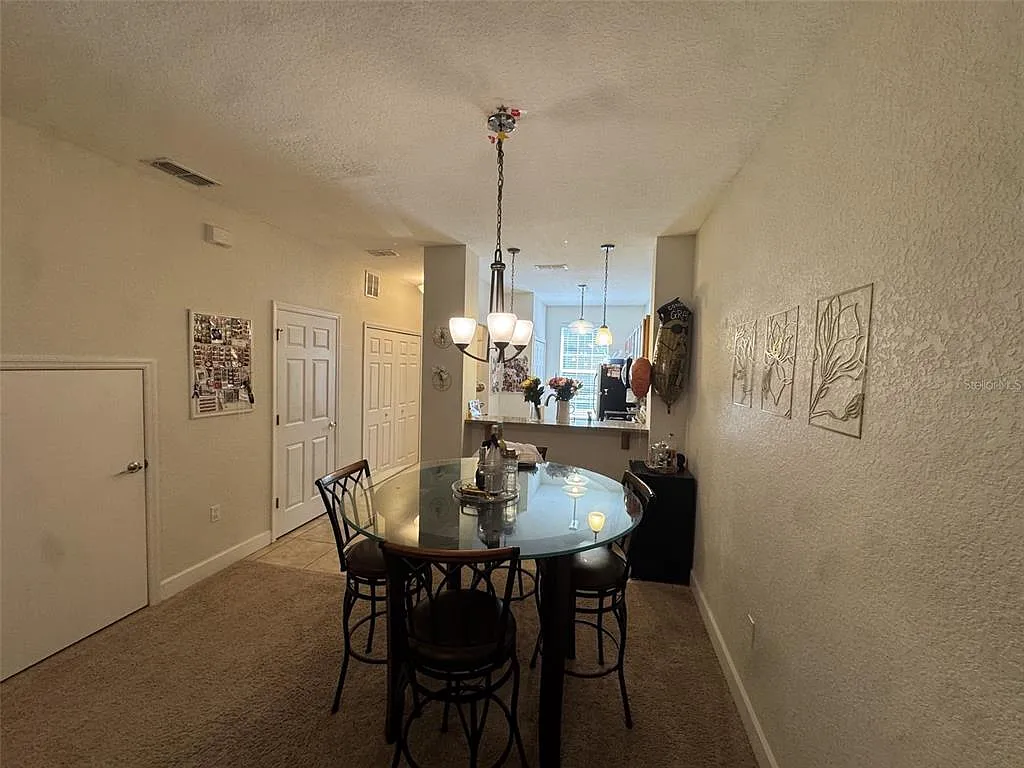 Building Photo - 2508 SW 35th Pl #M75
