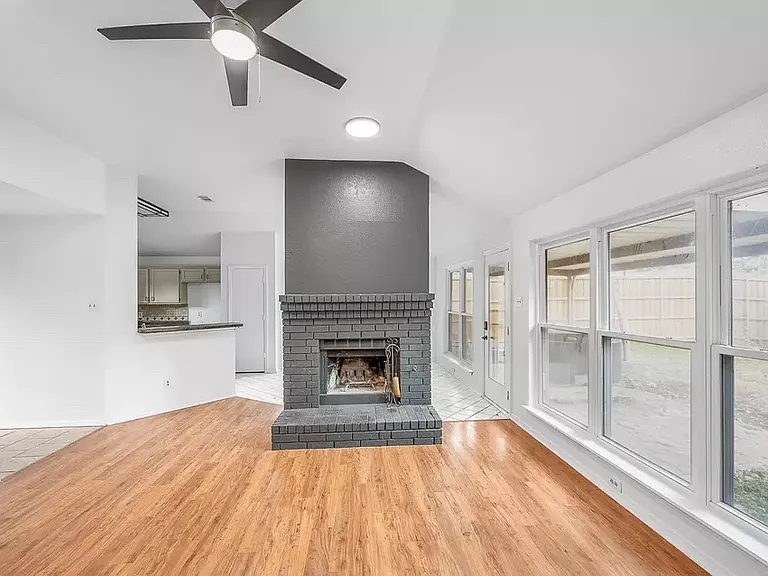 2218 Fuqua Rd — Photo 2