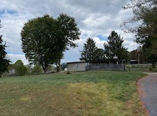 3240 Gallipolis Rd, Oak Hill, OH 45656