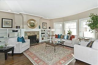 3rd image of 575 Dewey Blvd