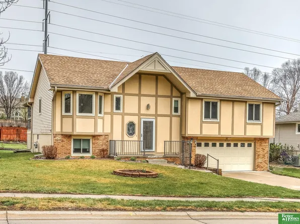 16512 Pierce St, Omaha, NE 68130