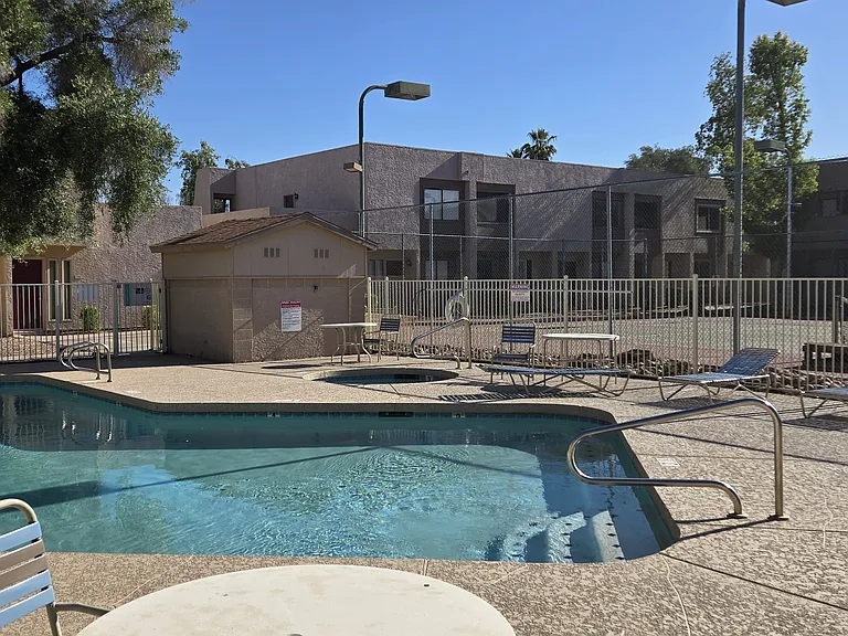 1325 S Judd St — Photo 33