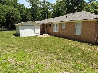 2303 County Road 334 — Photo 3