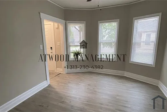 6439 Fischer St — Photo 2