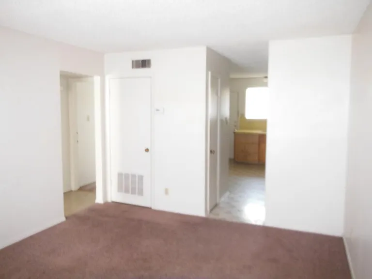 1302 Quail Cir #A — Photo 4