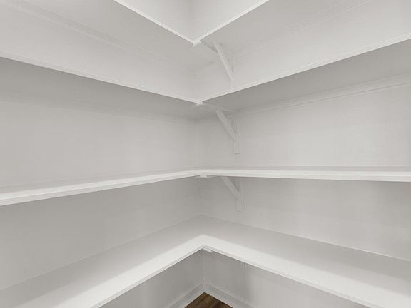 3rd image of 1032 S Berryvine Ln