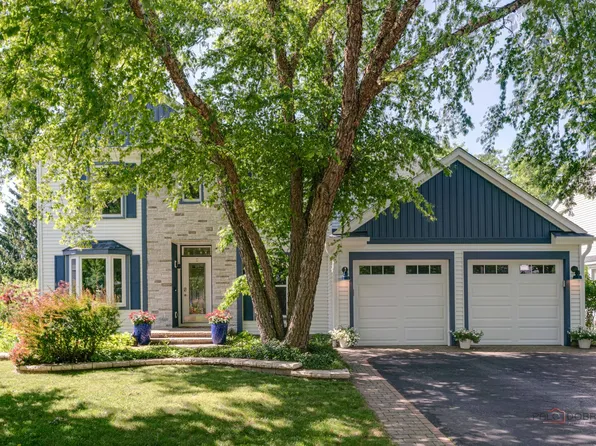 43 Southfield Dr, Vernon Hills, IL 60061