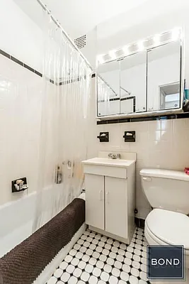 Rented by Bond New York | media 4