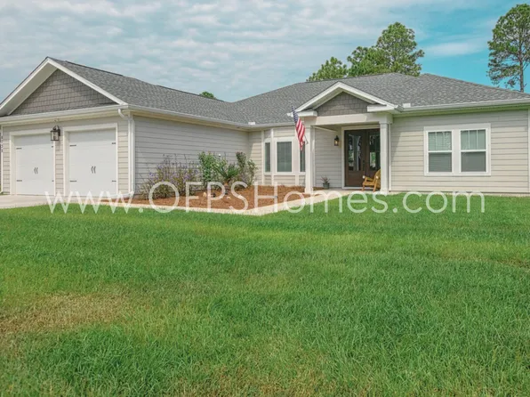 8738 El Paseo St, Navarre, FL 32566