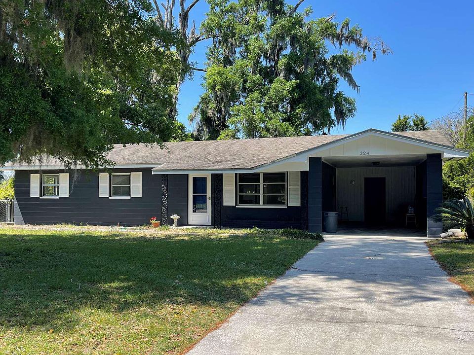 1st image of 324 SE Golf Club Ave