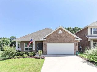 835 Farmington Rd, Pensacola, FL 32504