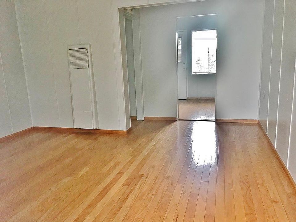 1st image of 3102 1st Ave