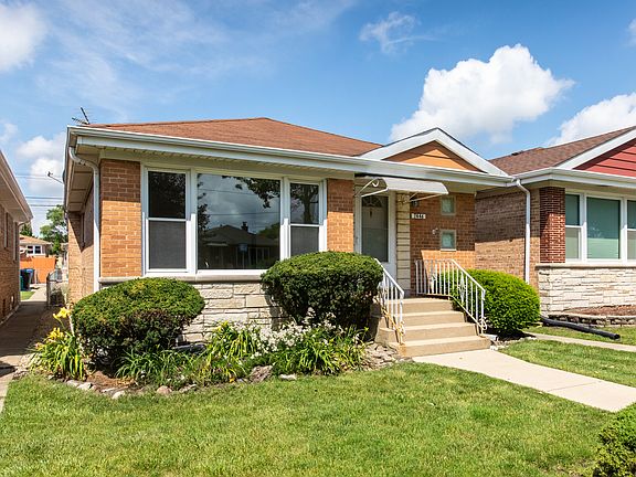 2nd image of 7446 N Oconto Ave