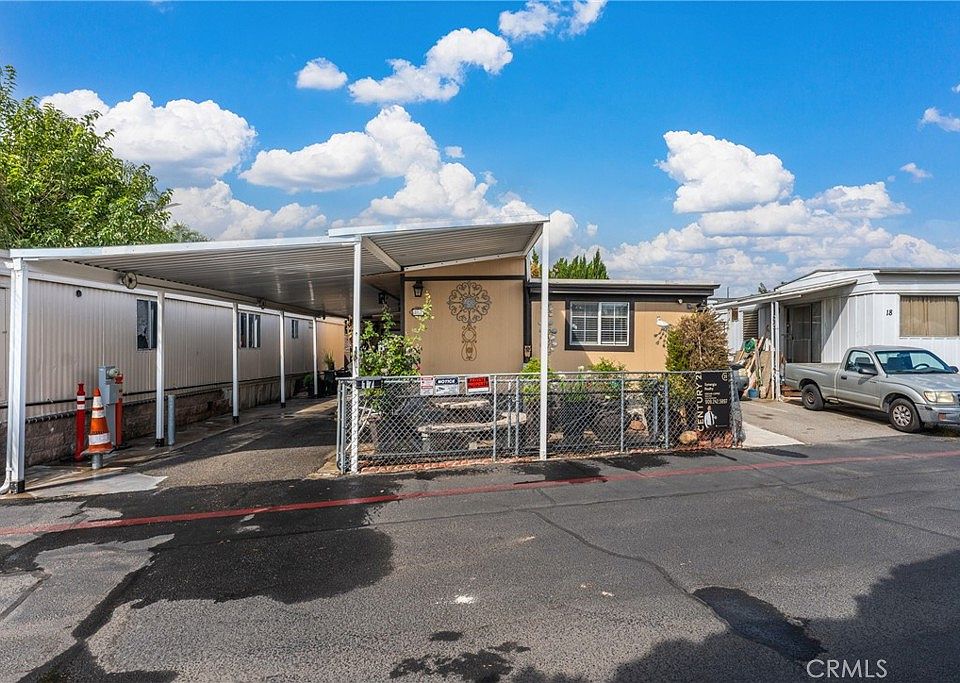 1st image of 2865 W Rialto Ave Space 17