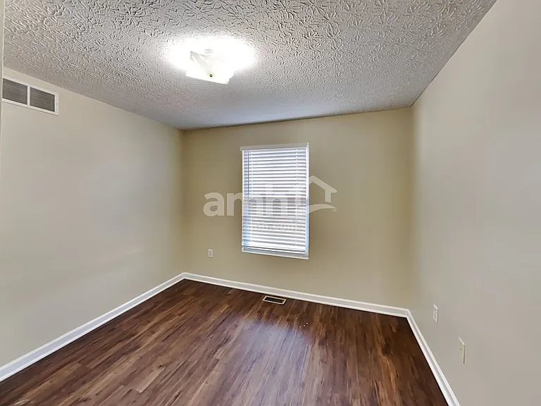 456 Kathryn Dr — Photo 17