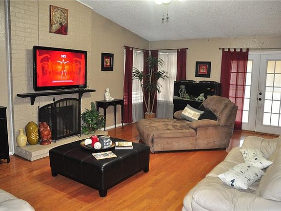 2nd image of 3309 Key West Dr